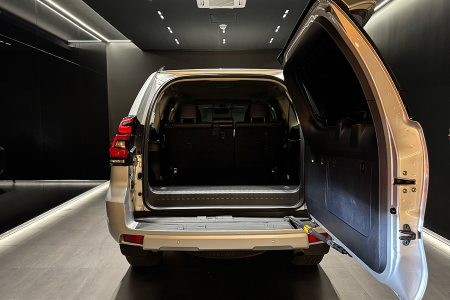 TOYOTA LAND CRUISER PRADO VX 